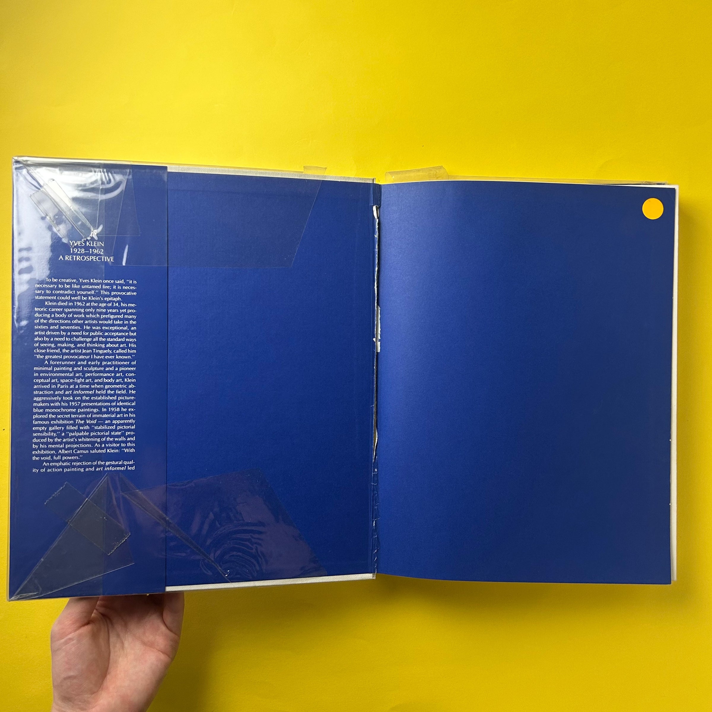 Yves Klein 1928-1962: A Retrospective | コ本や ONLINE SHOP